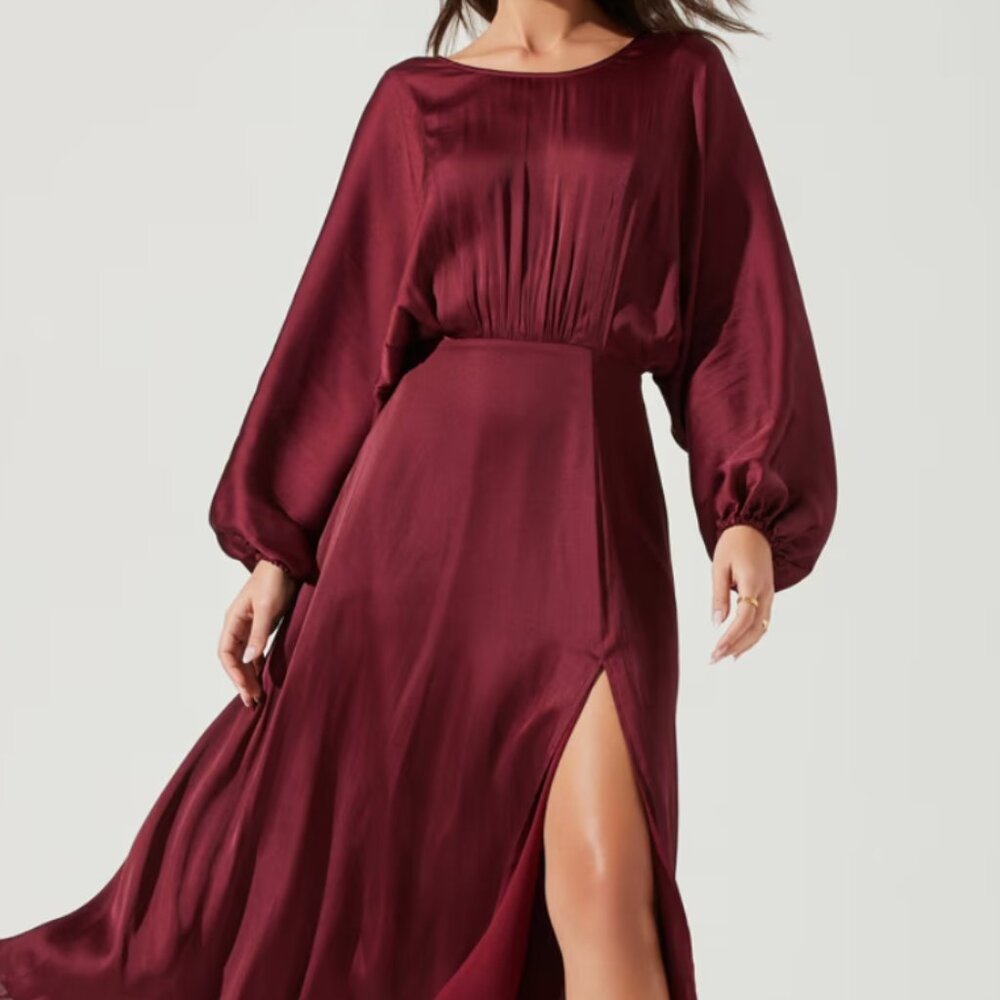 ASTR Marin Dolman Sleeve Midi Dress